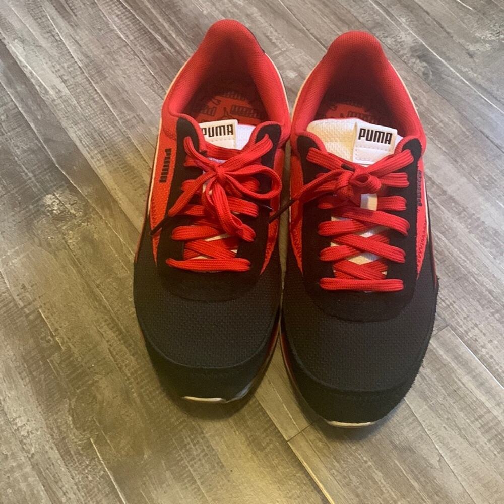 Puma Shoes‎ Kids Size 5C Red Black Sneaker